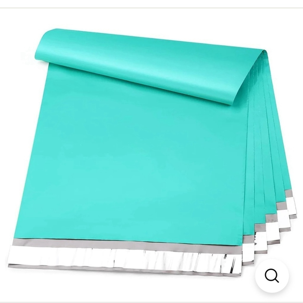 NEW 10 pack of XL 19”x 24” Polymailers - Blue or White - Picture 4 of 4